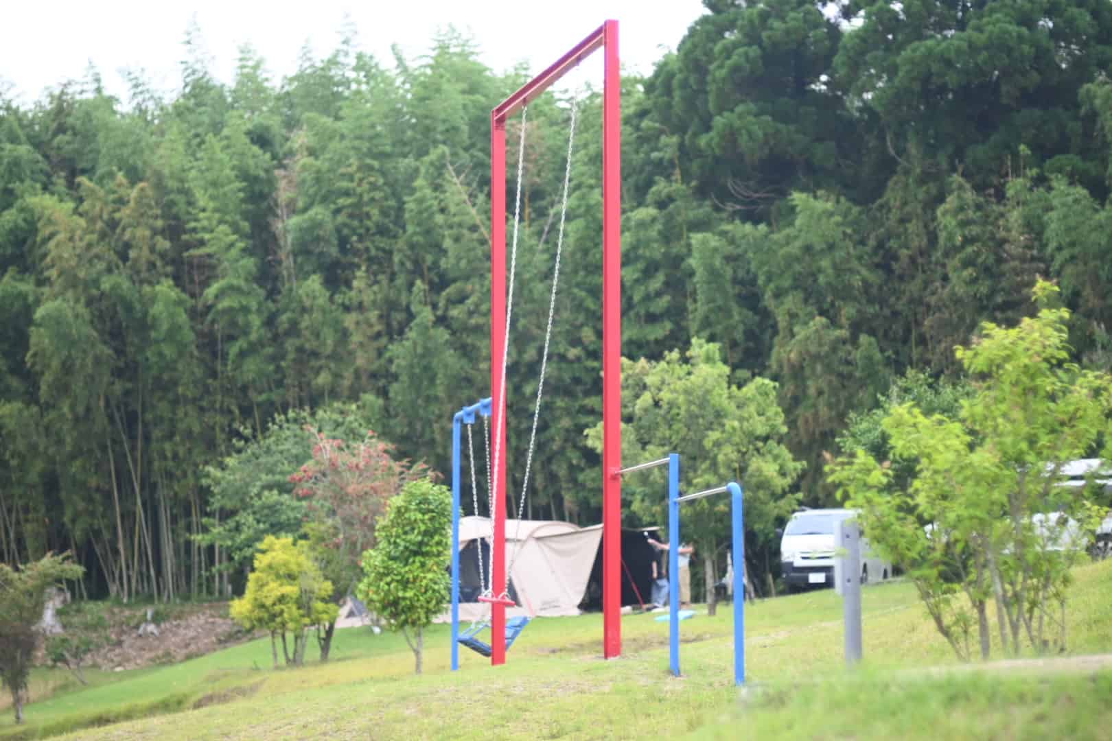 ブランコ