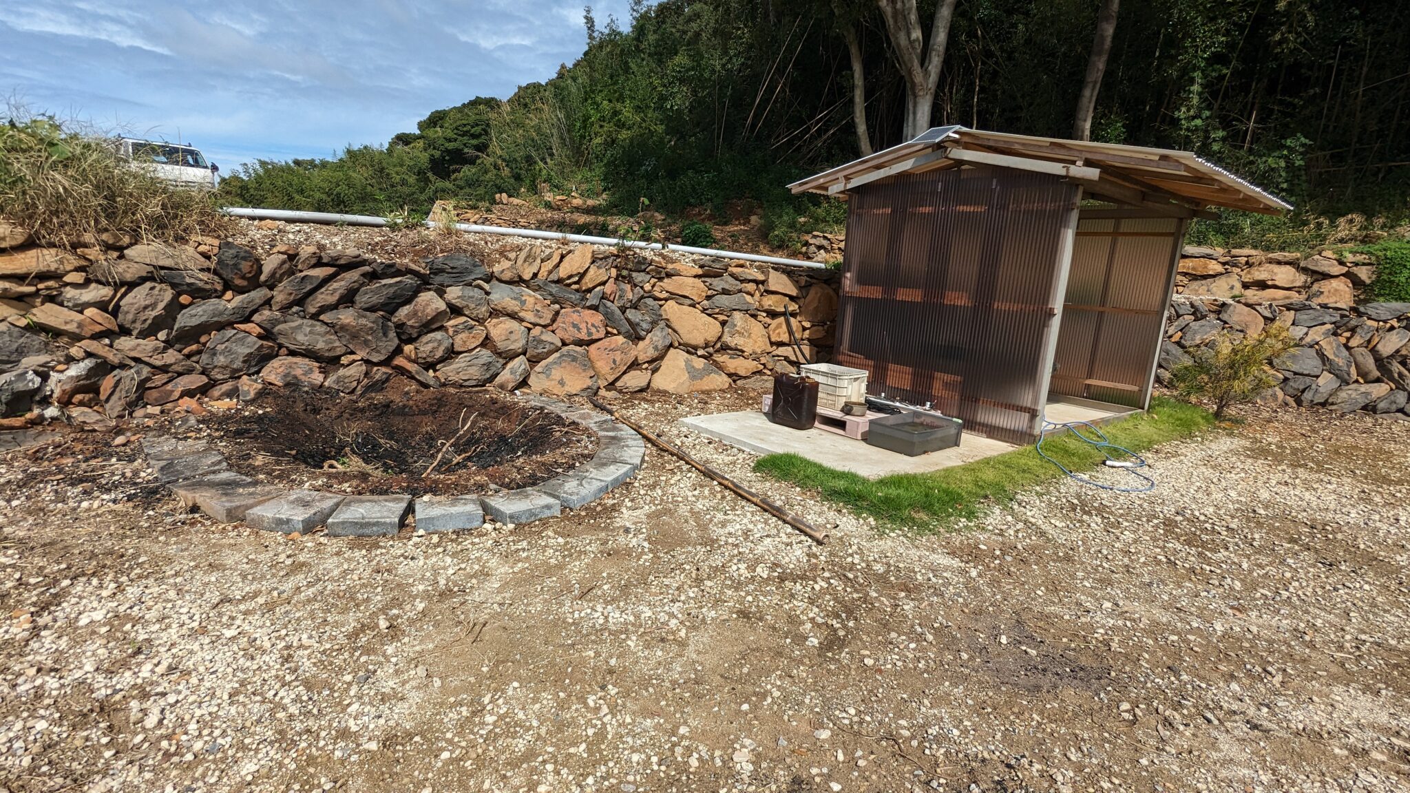 炊事場と灰捨て場