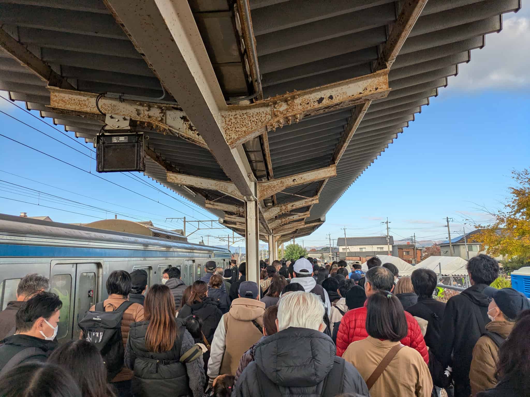 駅前の様子