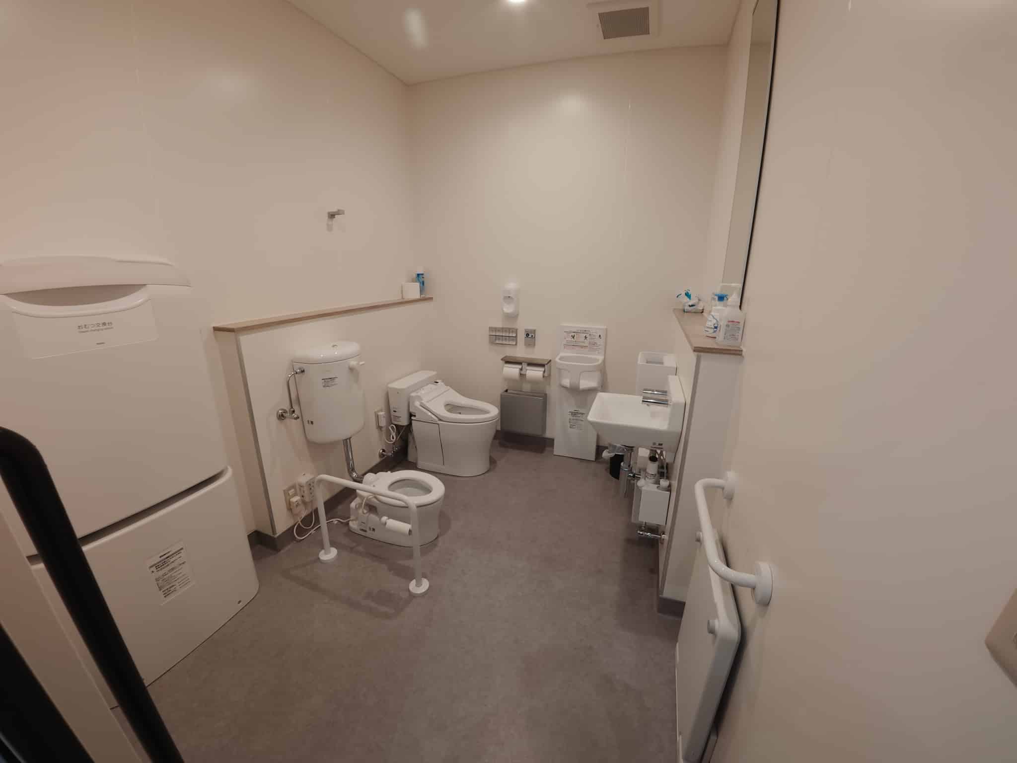 トイレ内装